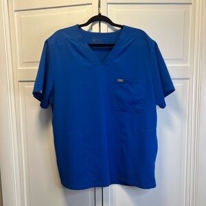 Figs Men's Chisec Three Pocket Scrub Top Size Men’s XL Color Royal Blue